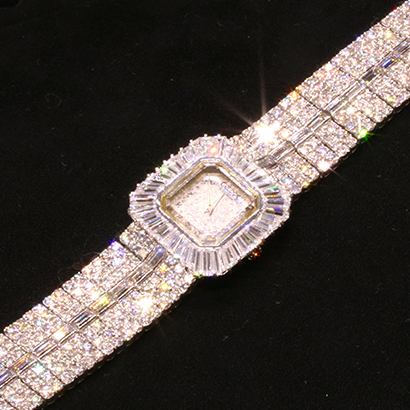 CREDOR Diamond studded watch